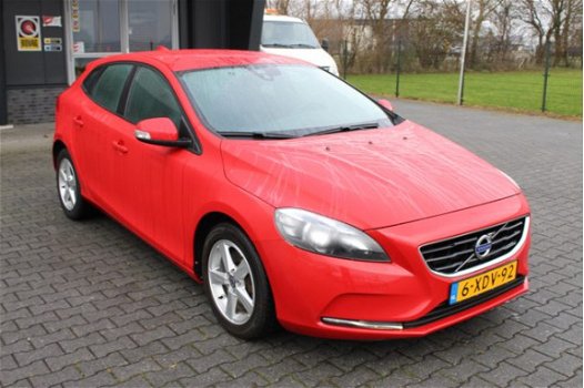 Volvo V40 - 2.0 D4 Momentum Business - 1