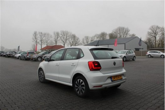 Volkswagen Polo - 1.4 TDI Comfortline Connected Series - 1