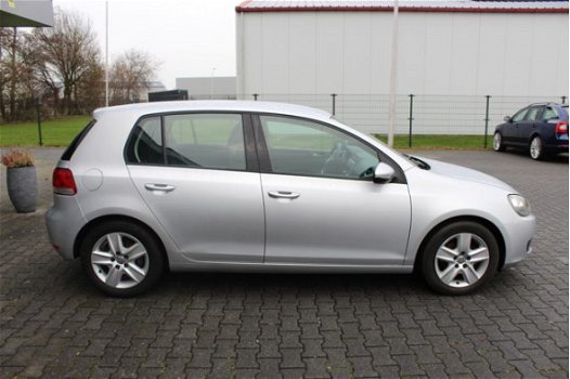 Volkswagen Golf - 1.6 TDI Comfortline BlueMotion - 1