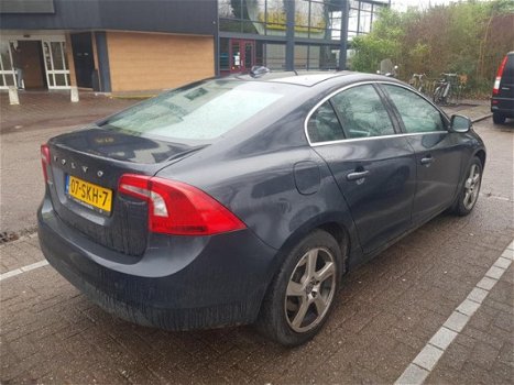 Volvo S60 - 1.6 DRIVe Momentum 2011 Navi Airco Koppeling defect - 1