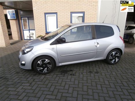 Renault Twingo - 1.2 16V Dynamique 17.000 NAP/ NEDERLANDSE AUTO/ ALS NIEUW/AIRCO/CRUISE CONTROL - 1