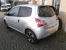 Renault Twingo - 1.2 16V Dynamique 17.000 NAP/ NEDERLANDSE AUTO/ ALS NIEUW/AIRCO/CRUISE CONTROL