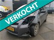 Toyota Yaris - 1.3 VVTi Comfort 5-DRS/AIRCO/ *SCHADE AUTO - 1 - Thumbnail