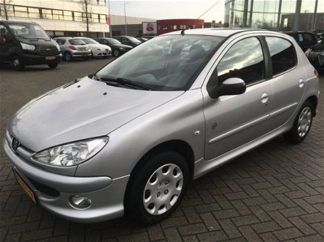 Peugeot 206 - 1.4 Génération Nieuwstaat Airco Bluetooth Usb - 1