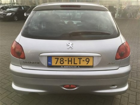 Peugeot 206 - 1.4 Génération Nieuwstaat Airco Bluetooth Usb - 1