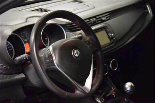Alfa Romeo Giulietta - 1.4 Turbo 150Pk Clima Lm Velgen Pdc Origineel Mat grijs Top - 1