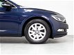Volkswagen Passat - 1.6 TDI Business Edition , DSG, Navigatie, Parkeersensoren, Keyless - 1 - Thumbnail