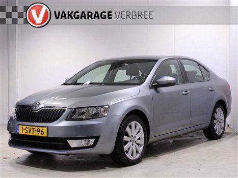 Skoda Octavia - 1.2 TSI Greentech Elegance | Luxe | Trekhaak | Dealeronderhouden | - 1