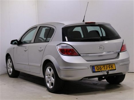 Opel Astra - 1.6 Business | Trekhaak | Cruise | Goed onderhouden | - 1