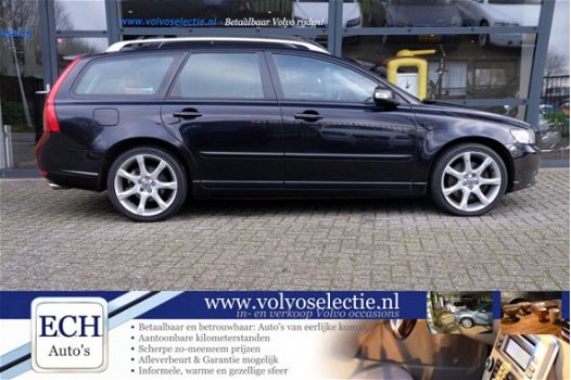 Volvo V50 - 2.4 D5 180 pk Automaat Edition II, Leer, 18 inch, Familiy Line - 1