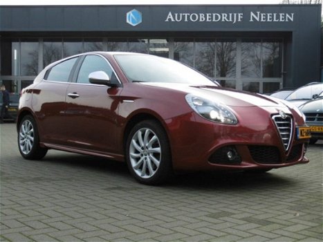 Alfa Romeo Giulietta - 1.4 Limited Edition Sport automaat (navi, clima) - 1