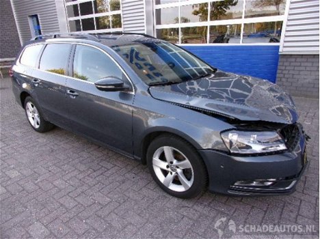 Volkswagen Passat - 1.6 TDI BLUEMOTION EX.EDITION - 1