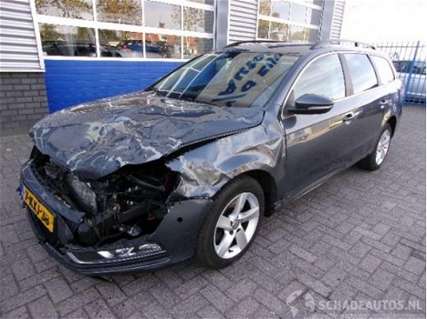 Volkswagen Passat - 1.6 TDI BLUEMOTION EX.EDITION - 1