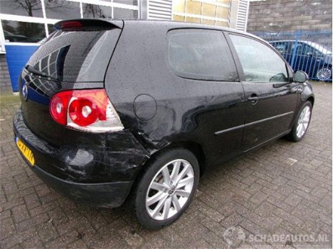 Volkswagen Golf - 1.6 OPTIVE 4 - 1