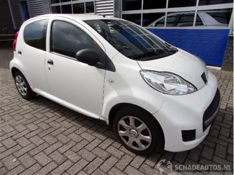 Peugeot 107 - 1.0 12V ACCENT AIRCO - 1