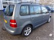 Volkswagen Touran - 2.0 16V FSI TRENDLINE - 1 - Thumbnail