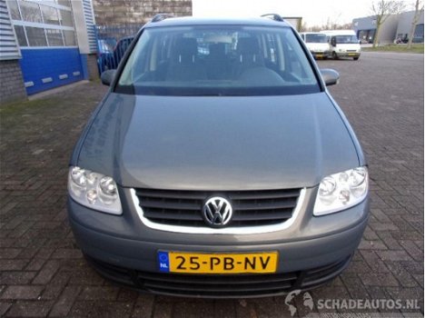 Volkswagen Touran - 2.0 16V FSI TRENDLINE - 1