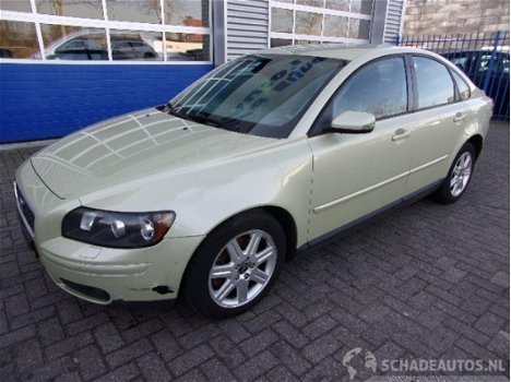 Volvo S40 - 2.0 D ELITE - 1