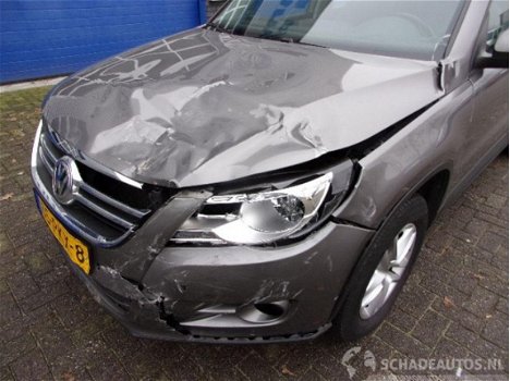 Volkswagen Tiguan - 1.4 TSI COMFORT & DESIGN - 1