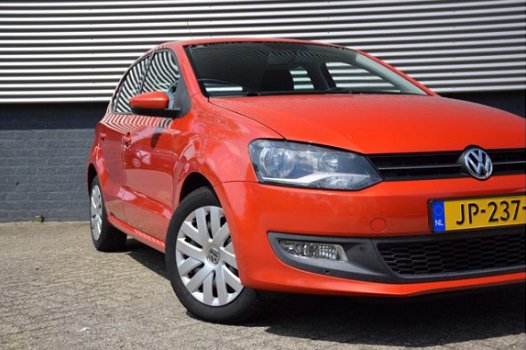 Volkswagen Polo - 1.4-16V Highline - 1