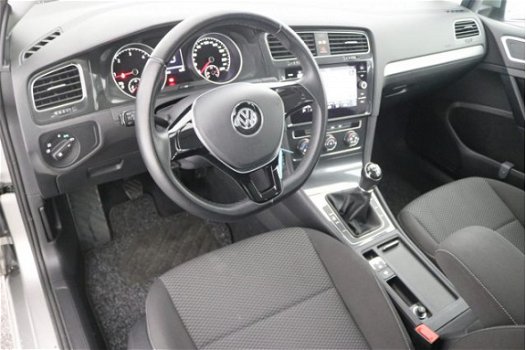 Volkswagen Golf - 1.6 TDI 90 PK Trendline Nieuw model / Navi / Led - 1