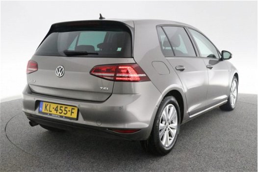 Volkswagen Golf - 1.0 TSI Connected Series Navi / Clima / Cruise / Camera - 1