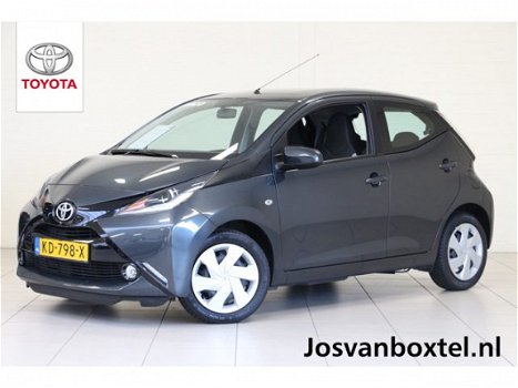 Toyota Aygo - 1.0 VVT-i x-play NAVIGATIE + CAMERA - 1