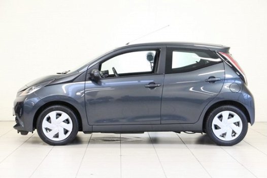 Toyota Aygo - 1.0 VVT-i x-play NAVIGATIE + CAMERA - 1