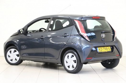 Toyota Aygo - 1.0 VVT-i x-play NAVIGATIE + CAMERA - 1