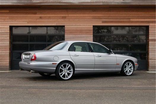 Jaguar XJ - 4.2 V8 Executive 300pk - 1