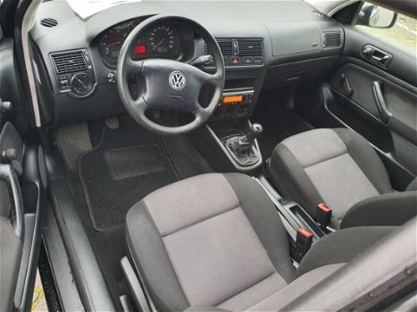 Volkswagen Golf - 1.4-16V - 126.000KM - AIRCO - NIEUWE APK - 1