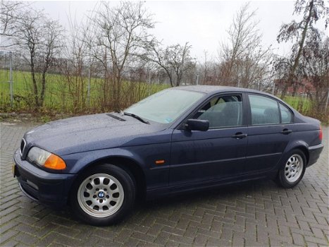 BMW 3-serie - 318i Executive - XENON - PDC - NIEUWE APK - 1