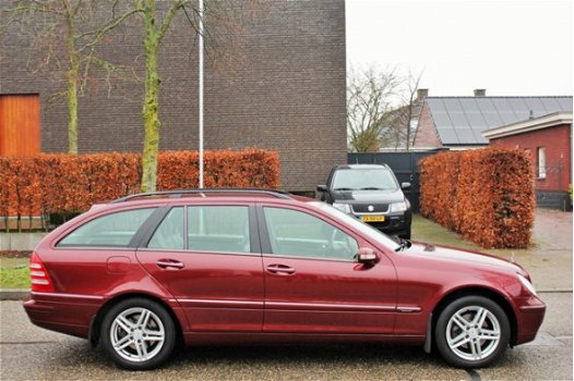 Mercedes-Benz C-klasse Combi - 200 K. Elegance AUTOMAAT, CLIMA, ZEER NETTE AUTO, NAP, NL AUTO - 1