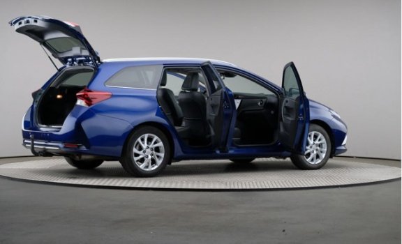 Toyota Auris Touring Sports - 1.8 Hybrid Lease Pro, Automaat, LED, Navigatie, Panoramadak, Trekhaak - 1