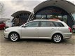 Toyota Avensis Wagon - 2.0 VVTi Luna 100% Dealer Onderhouden - 1 - Thumbnail