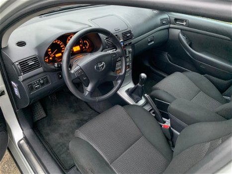 Toyota Avensis Wagon - 2.0 VVTi Luna 100% Dealer Onderhouden - 1