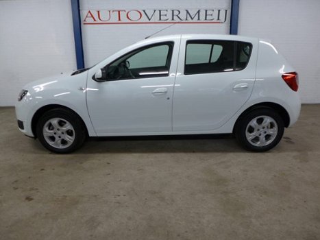 Dacia Sandero - 0.9 Tce 90pk Lauréate, 5 drs, airco, trekhaak, bluetooth - 1