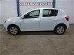 Dacia Sandero - 0.9 Tce 90pk Lauréate, 5 drs, airco, trekhaak, bluetooth - 1 - Thumbnail