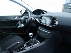 Peugeot 308 SW - 1.2 110 pk Blue Lease Executive Panoramadak / Navigatie / Parkeersensoren