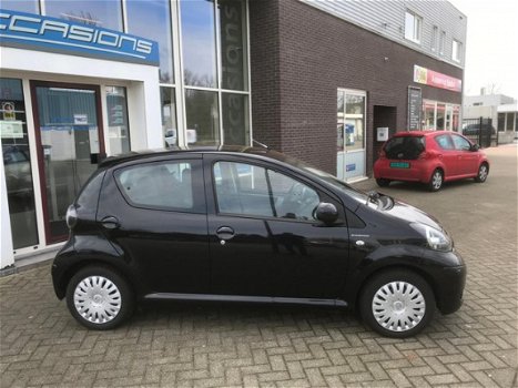 Toyota Aygo - 1.0-12V Comfort / Airco / 5 Deurs / APK / - 1