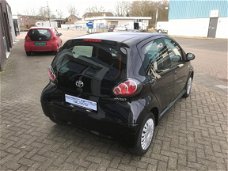 Toyota Aygo - 1.0-12V Comfort / Airco / 5 Deurs / APK /