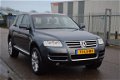 Volkswagen Touareg - 5.0 V10 TDI | Youngtimer | Automaat | NAP + APK 7-2020 - 1 - Thumbnail