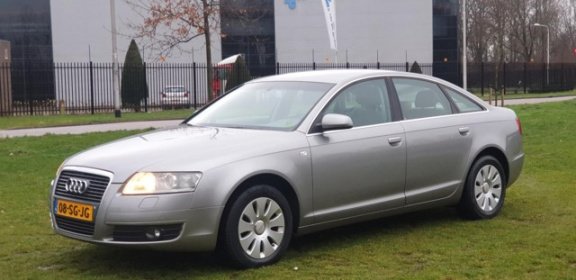 Audi A6 - 2.4 Pro Line Dealer onderhouden airco cv op afs elekramen stuurbkr Stoel Cruis control cv - 1