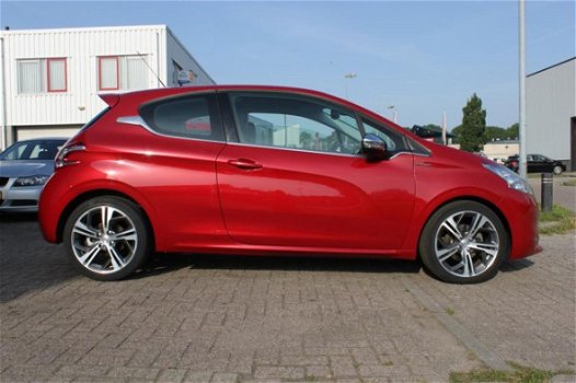 Peugeot 208 - Allure 1.6 VTI GT-Line - 1