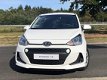 Hyundai i10 - 1.0i Premium | Airco | Cruise Control | Bluetooth | Navigatie | - 1 - Thumbnail