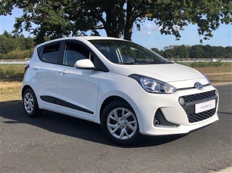 Hyundai i10 - 1.0i Premium | Airco | Cruise Control | Bluetooth | Navigatie | - 1