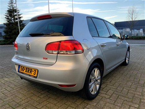 Volkswagen Golf - 1.6 TDI Highline DSG AUTOMAAT VOL ONDERH NETTE AUTO - 1