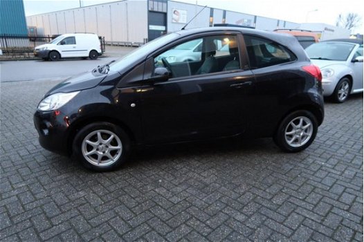 Ford Ka - 1.2 Comfort start/stop Airco Sportvelgen 97.847 km met NAP kleur Zwart NL-auto - 1