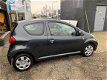 Toyota Aygo - 1.0-12V 2de eigenaar dealer onderhouden zeer netjes - 1 - Thumbnail