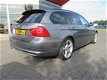 BMW 3-serie Touring - 318D facelift Clima , Navi professional PDC, 18 inch velgen (occasion) - 1 - Thumbnail